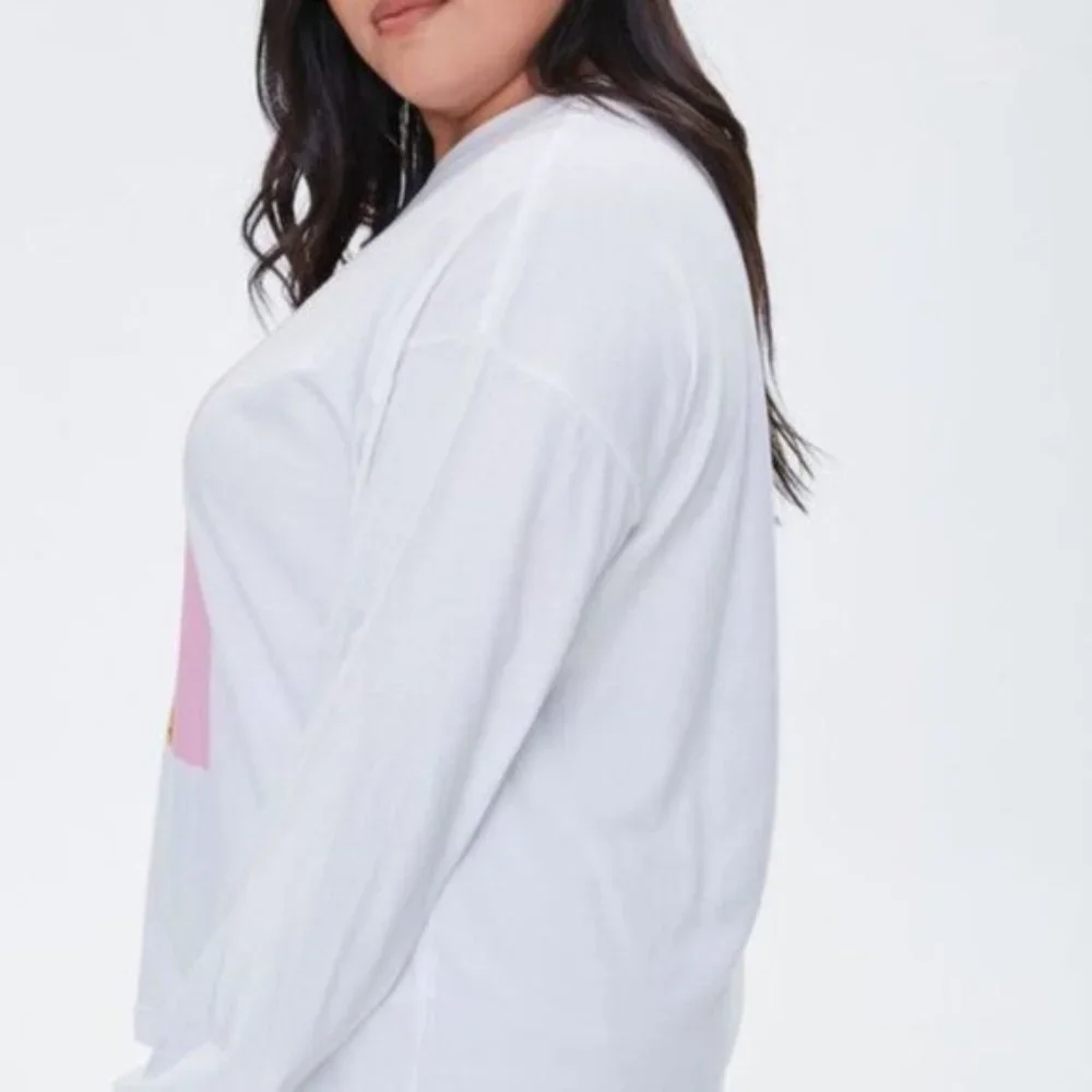 Forever 21 Cat Woman Graphic Pullover 3X - Picture 4 of 6